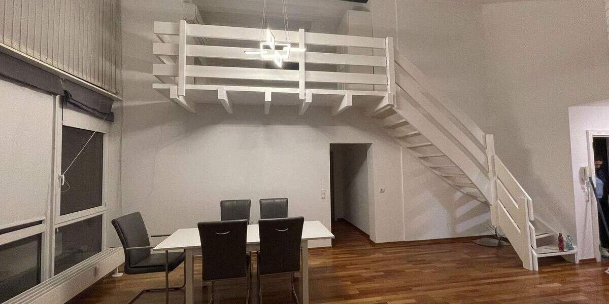 Möblierte Wohnung mit Galerie in einer Top-Lage, Pauschalmiete 4 zimmer
