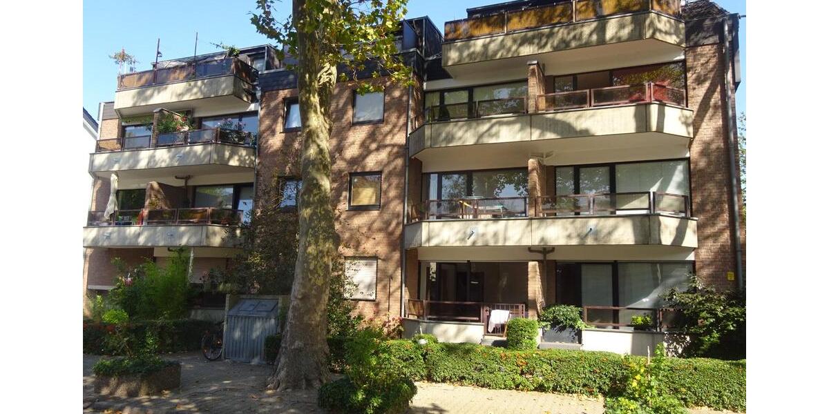 2-Zimmer Wohnung (60m²) im 1. OG, frisch saniert in D.-Unterrath 2 zimmer