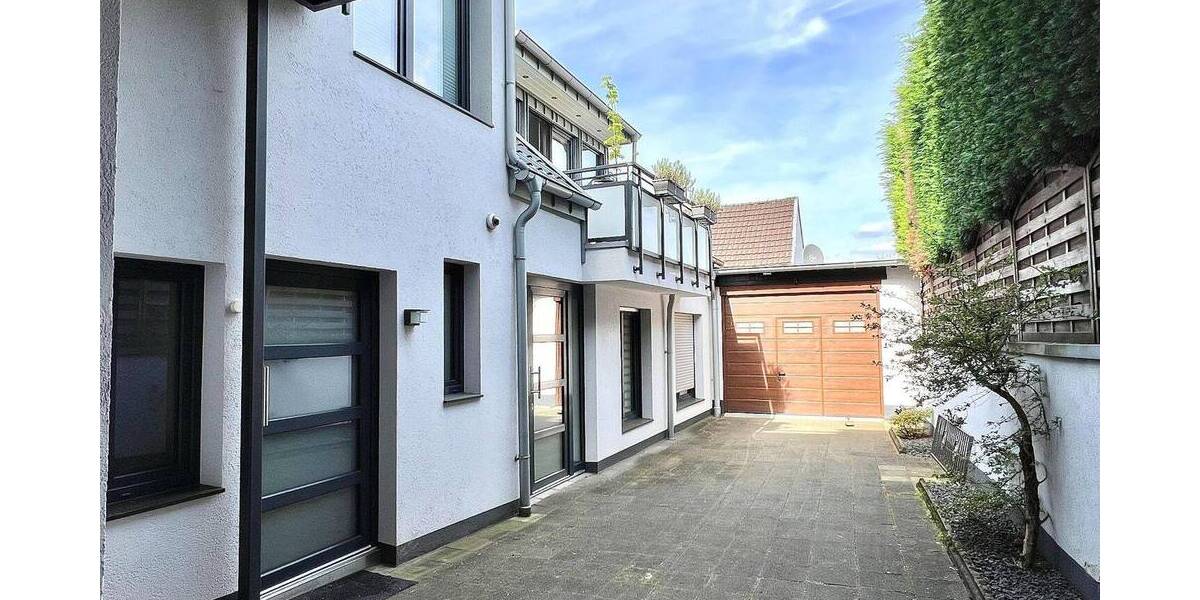 Moderne 2-Zimmer-Wohnung mit Balkon im 1. Obergeschoss 2 zimmer