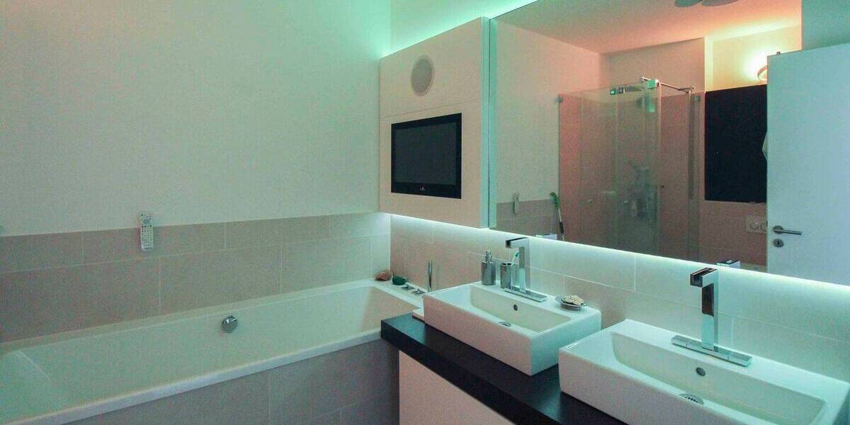 Etagenwohnung Düsseldorf Pempelfort - 2 Zimmer, 90 m&sup2;, 645.000&euro; | Angebot:26359394