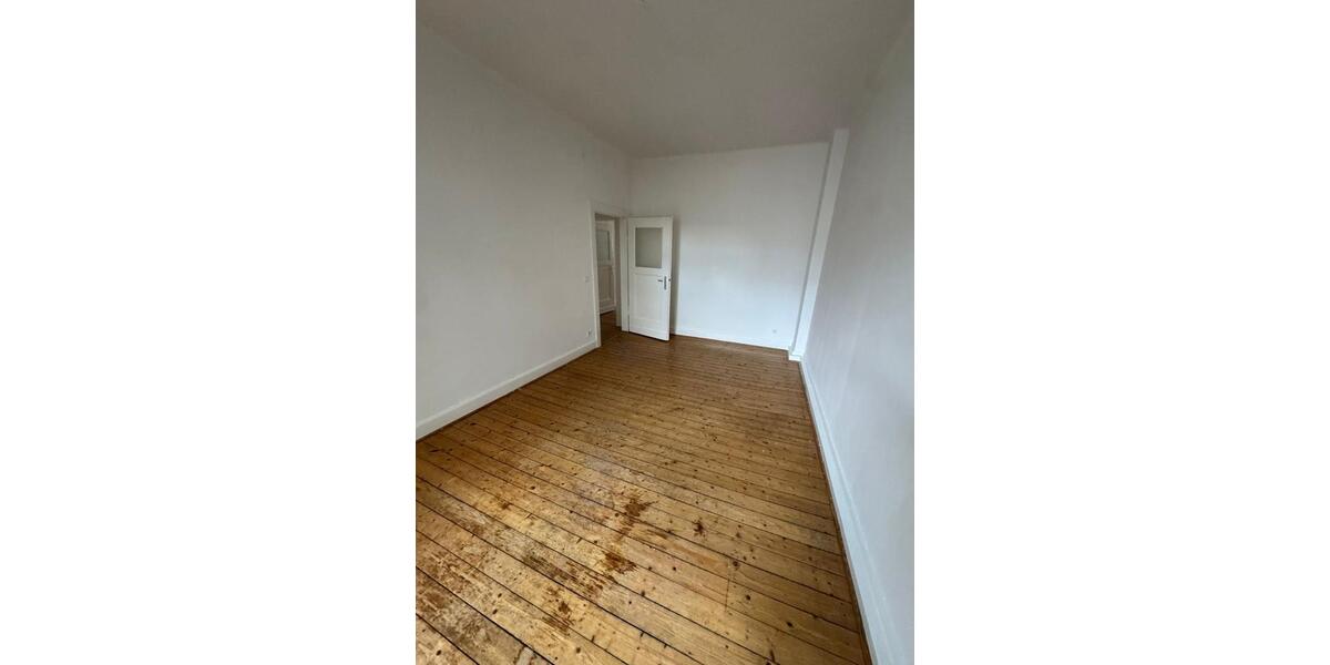 Schöne helle 4 Zimmer Wohnung in zentraler Lage von Krefeld 4 zimmer