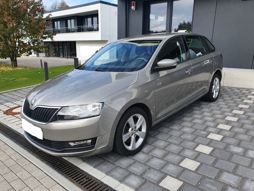 Skoda Rapid 77.589 km 10.490 € Velbert 42551