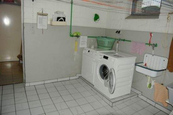 schickesgepflegtes und renoviertes Großraum-Apartment mit Balkon **Hochparterre 1 zimmer