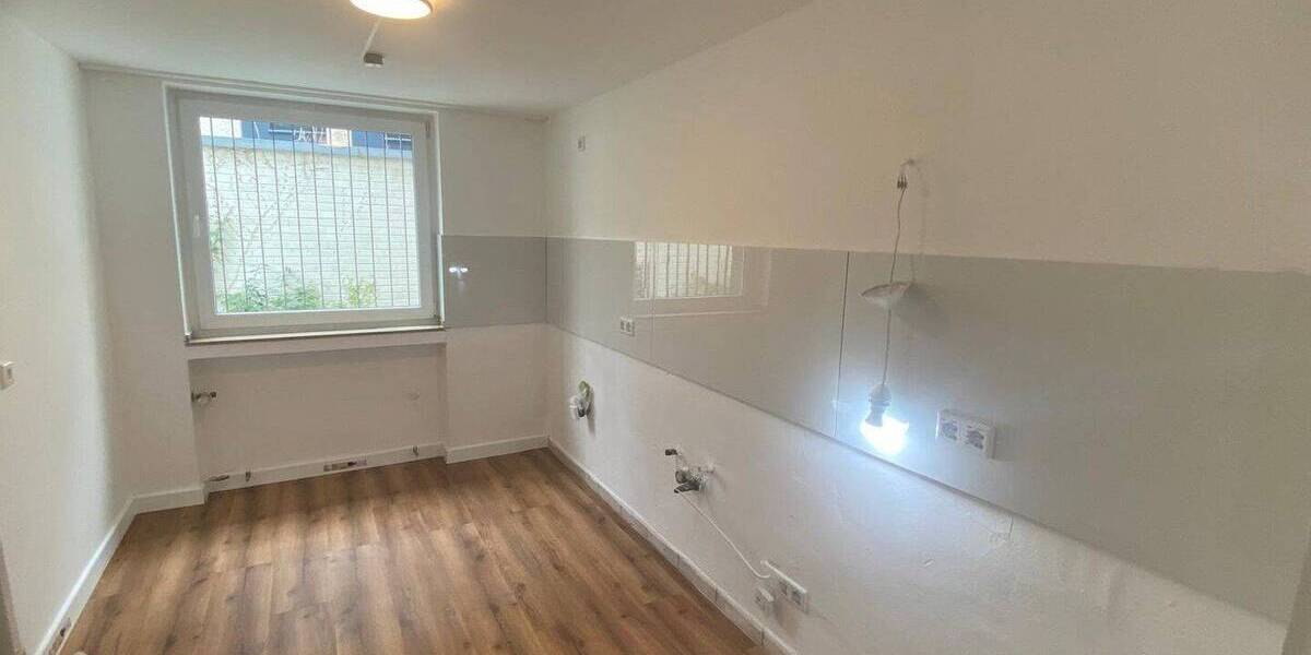 Etagenwohnung Düsseldorf Lohausen - 2 Zimmer, 77 m&sup2;, 1.400&euro; | Angebot:26933027