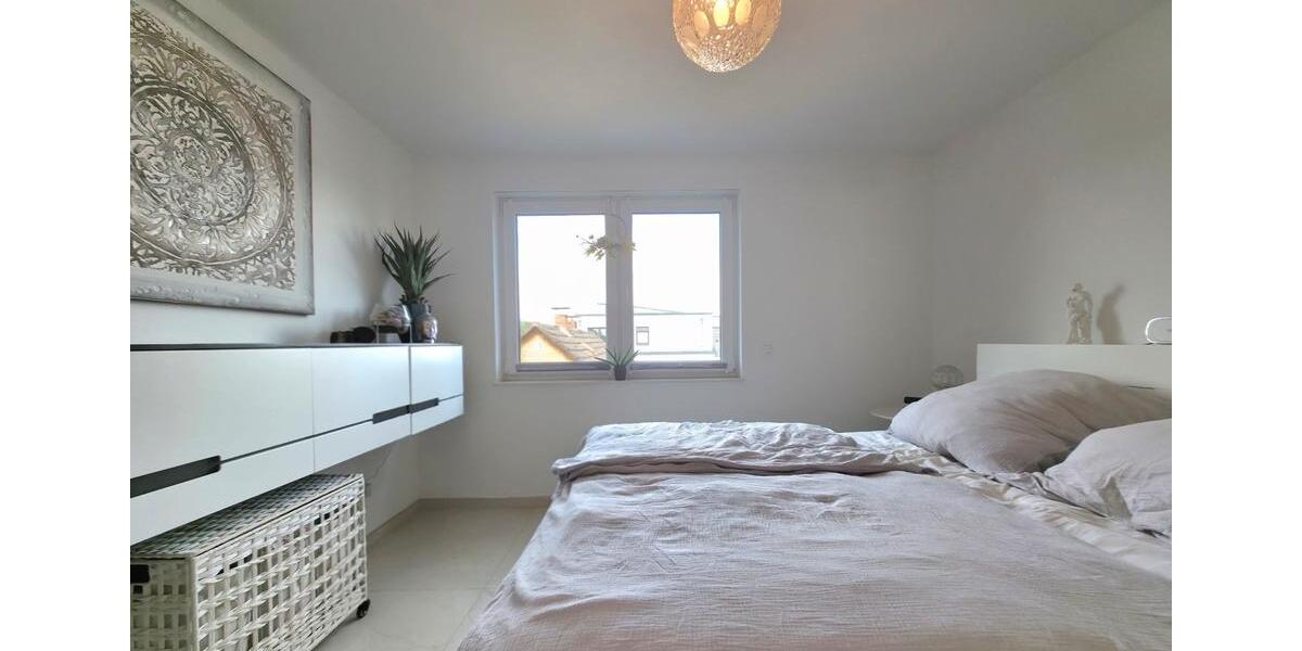 Exklusive 3 Zimmer Penthouse Wohnung mit EBK - provisionsfrei 3 zimmer