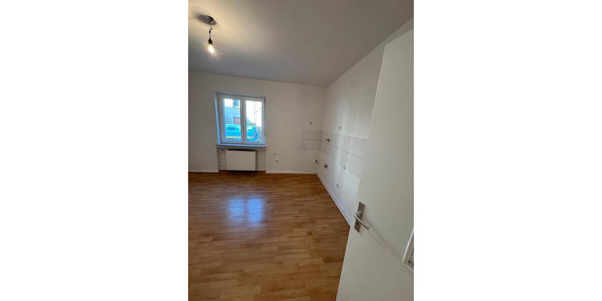 Riesige Familienwohnung im Erdgeschoss.. 3 zimmer