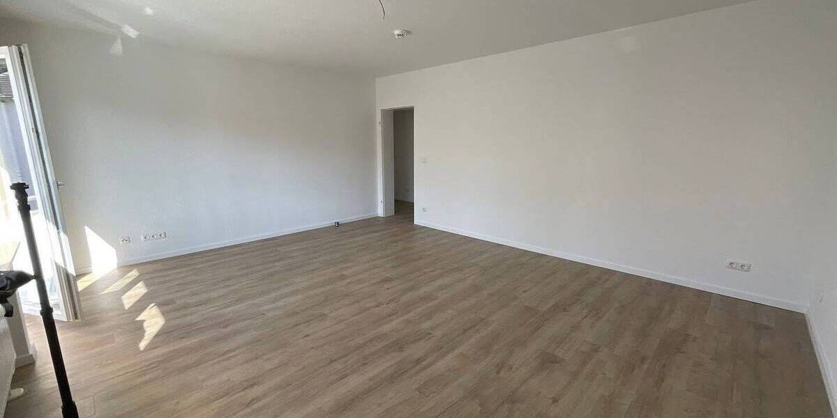 Etagenwohnung Grevenbroich Stadtmitte - 3 Zimmer, 71 m&sup2;, 599&euro; | Angebot:26912859