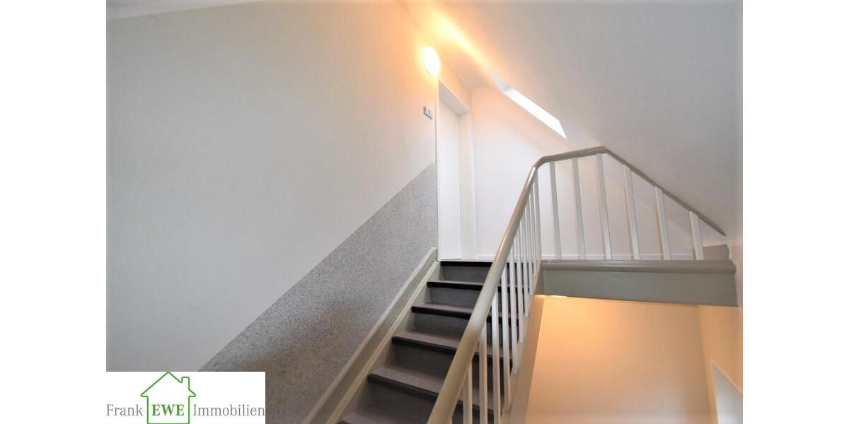 Vollständig saniertes Dachgeschoss Apartment 1 zimmer