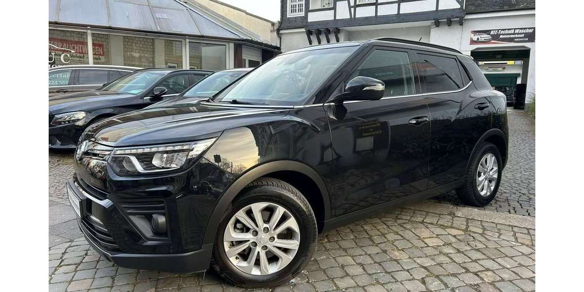 SsangYong Tivoli 37.339 km 9.900 &euro; Wuppertal 42117