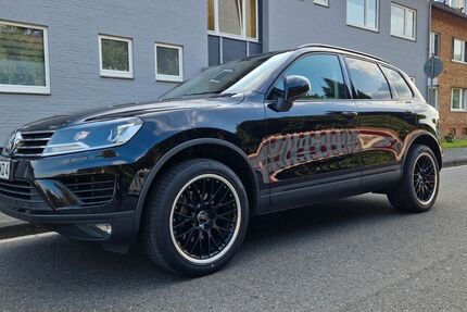 VW Touareg 177.233 km 11.999 &euro; Neuss 41464