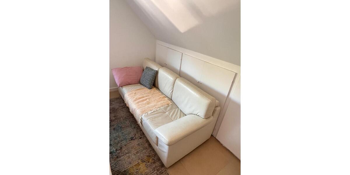Dachgeschoßwohnung Mönchengladbach West - 2 Zimmer, 60 m&sup2;, 780&euro; | Angebot:26411550