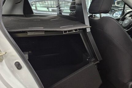Toyota Yaris 30.000 km 13.000 &euro; Düsseldorf 40237