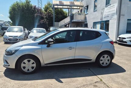 Renault Clio 134.021 km 5.750 &euro; Hilden 40721