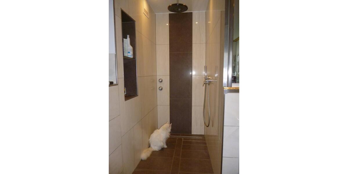 Etagenwohnung Mönchengladbach Ost - 2 Zimmer, 170 m&sup2;, 1.200&euro; | Angebot:24849031