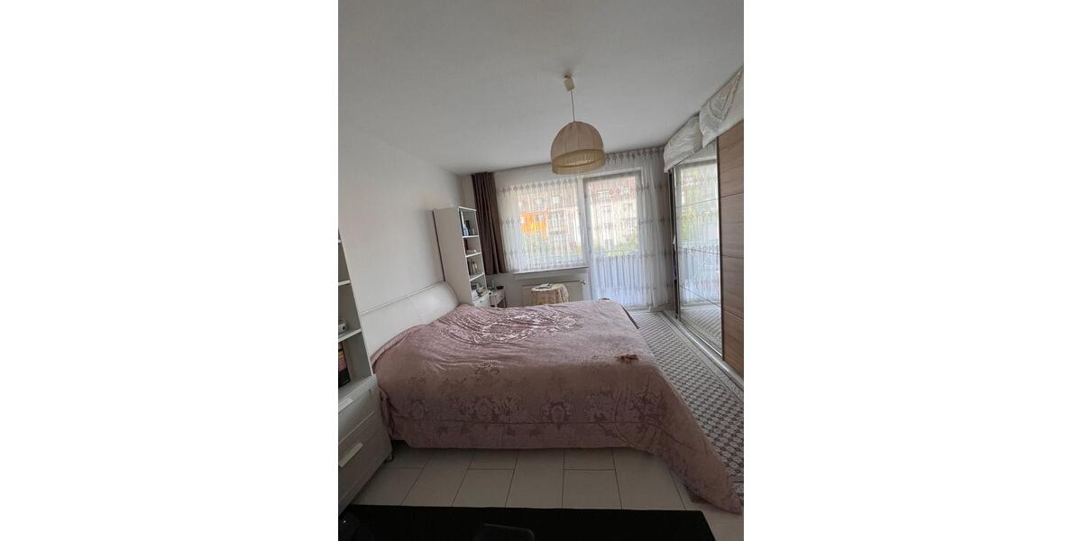 Etagenwohnung mit eigener Garten und Stellplatz 3.5 zimmer