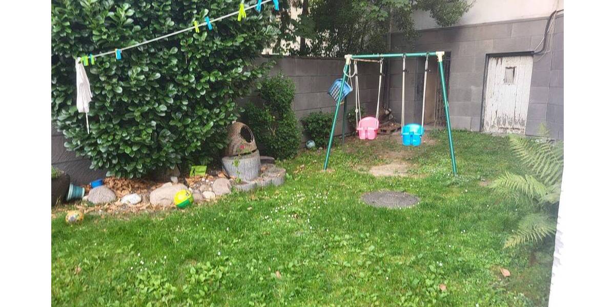 *Mehrfamilienhaus mit 4 Eigentumswohnungen und Garten im Hinterhof * 1 zimmer