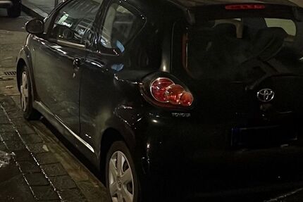 Toyota Aygo (X) 34.000 km 5.990 &euro; Düsseldorf 40211