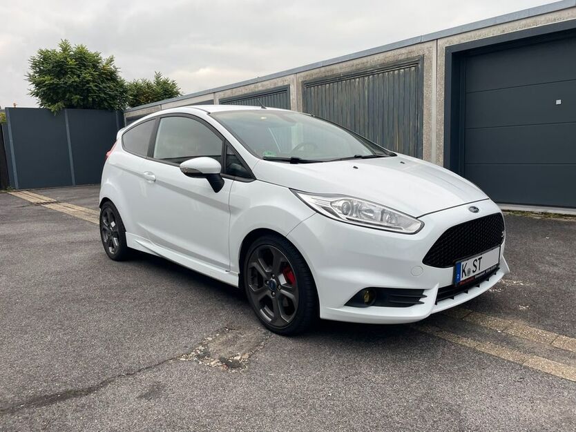 Ford Fiesta 99.000 km 10.990 € Pulheim 50259