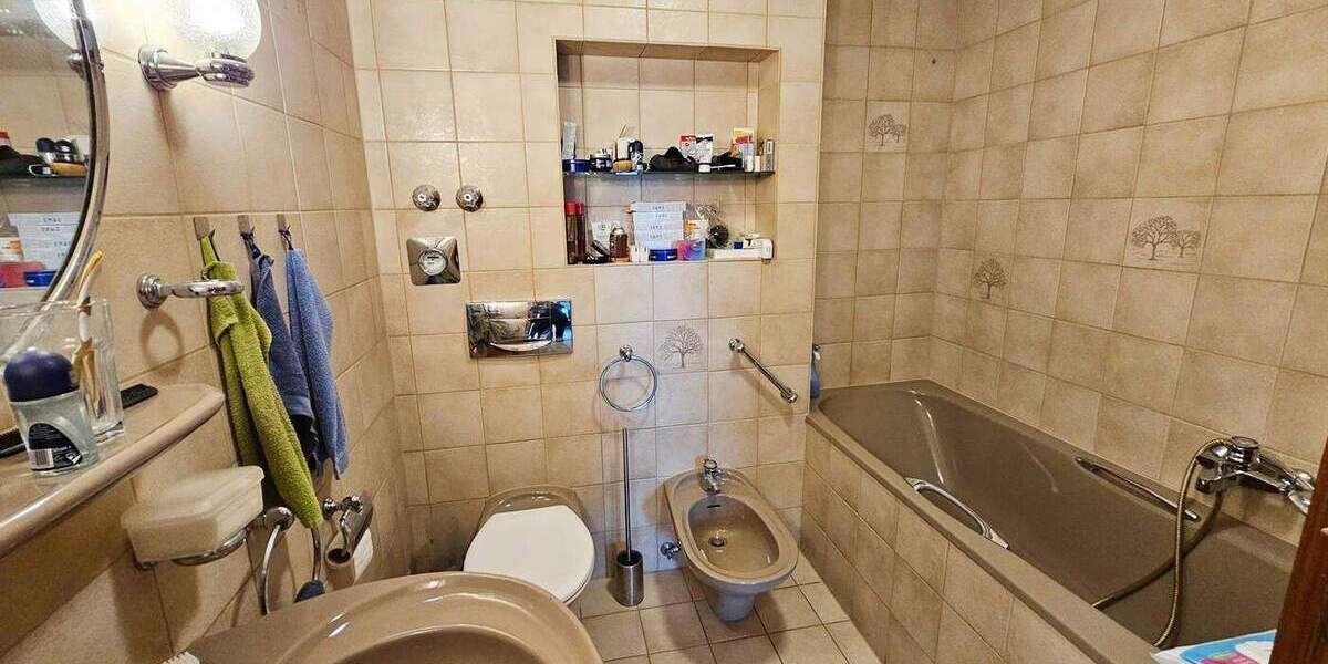 Mehrfamilienhaus, Wohnhaus Leverkusen / Lützenkirchen Quettingen - 8 Zimmer, 234 m&sup2;, 649.000&euro; | Angebot:25679035