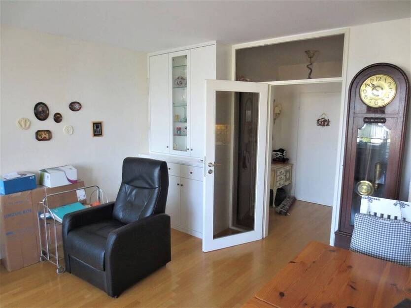Cityhouse: Top Level, mit Aufzug und Panoramablick über Hilden, in sehr gepflegtem Haus!