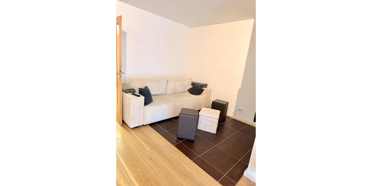 Etagenwohnung Düsseldorf Heerdt - 2 Zimmer, 64 m&sup2;, 1.150&euro; | Angebot:25712255