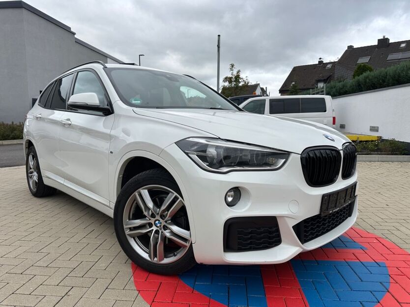 BMW X1 175.000 km 15.490 € Düsseldorf 40599