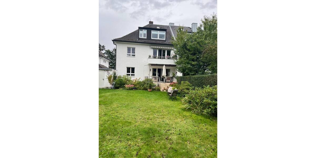 D-Benrath: modernisiertes 3-Familien-Haus im Musikantenviertel, schöner Garten, Garage, neue Heizung 8 zimmer