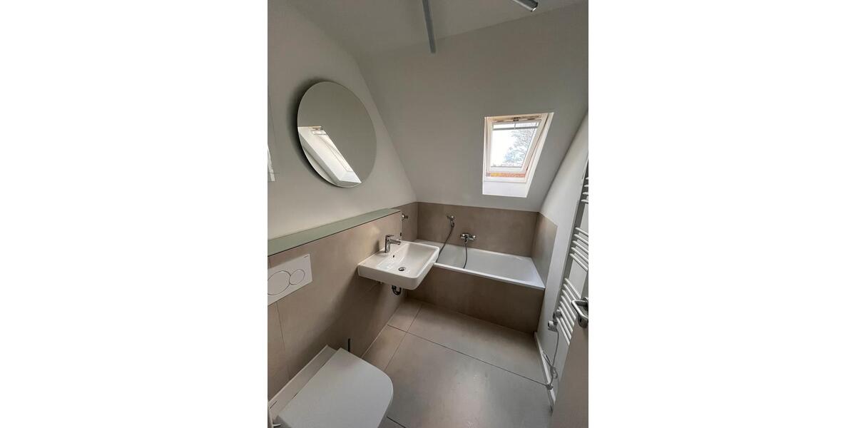 Lichtdurchflutet 2.5 Zimmerwohnung zimmer