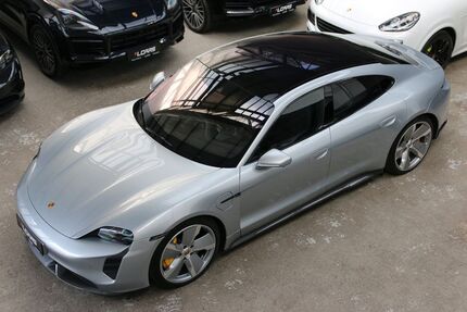 Porsche Taycan 132.552 km 65.990 &euro; Düsseldorf 40237