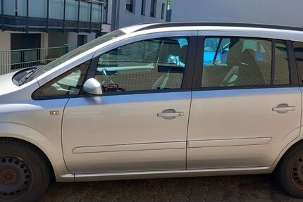 Opel Zafira 116.426 km 1.599 € Remscheid 42897