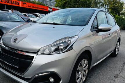 Peugeot 208 64.000 km 6.100 &euro; Mönchengladbach 41199