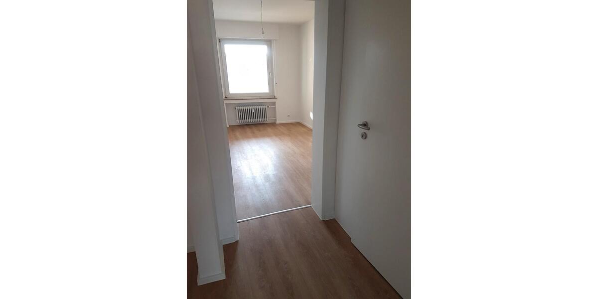 Gepflegte 3-Zi. ca.78qm Wohnung mit Balkon in Langenfeld 3 zimmer