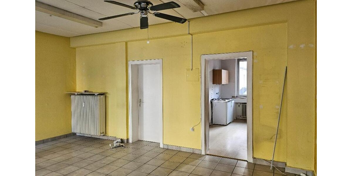 Krefeld-City: Ladenlokal für Einzelhandel Büro Dienstleistung zimmer