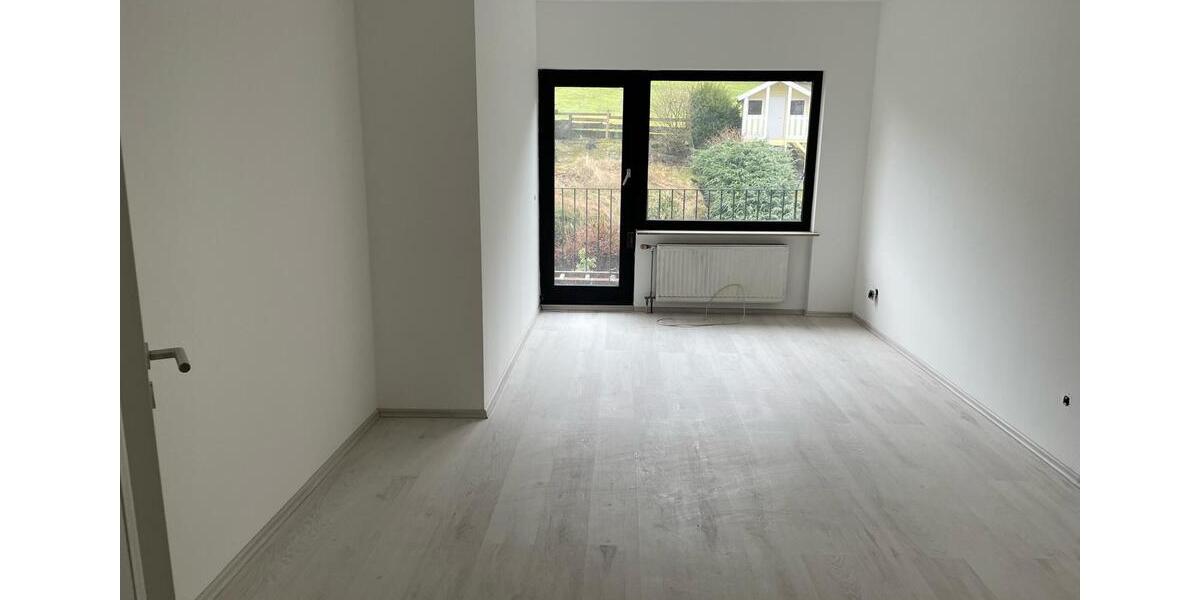 Reihenhaus Wuppertal Gemarkung Elberfeld - 5 Zimmer, 165 m&sup2;, 1.800&euro; | Angebot:25333097
