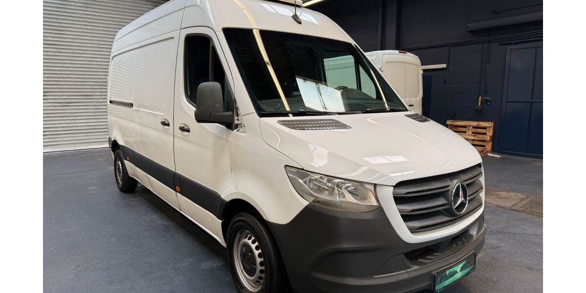 Mercedes-Benz Sprinter 198.000 km 25.950 &euro; Hilden 40721