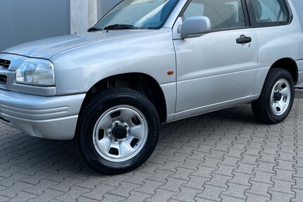 Suzuki Grand Vitara 150.000 km 4.700 € Düsseldorf 40231