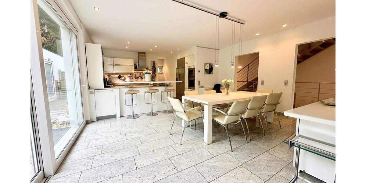 Mehrfamilienhaus, Wohnhaus Düsseldorf Garath - 1 Zimmer, 350 m&sup2;, 1.690.000&euro; | Angebot:24873714