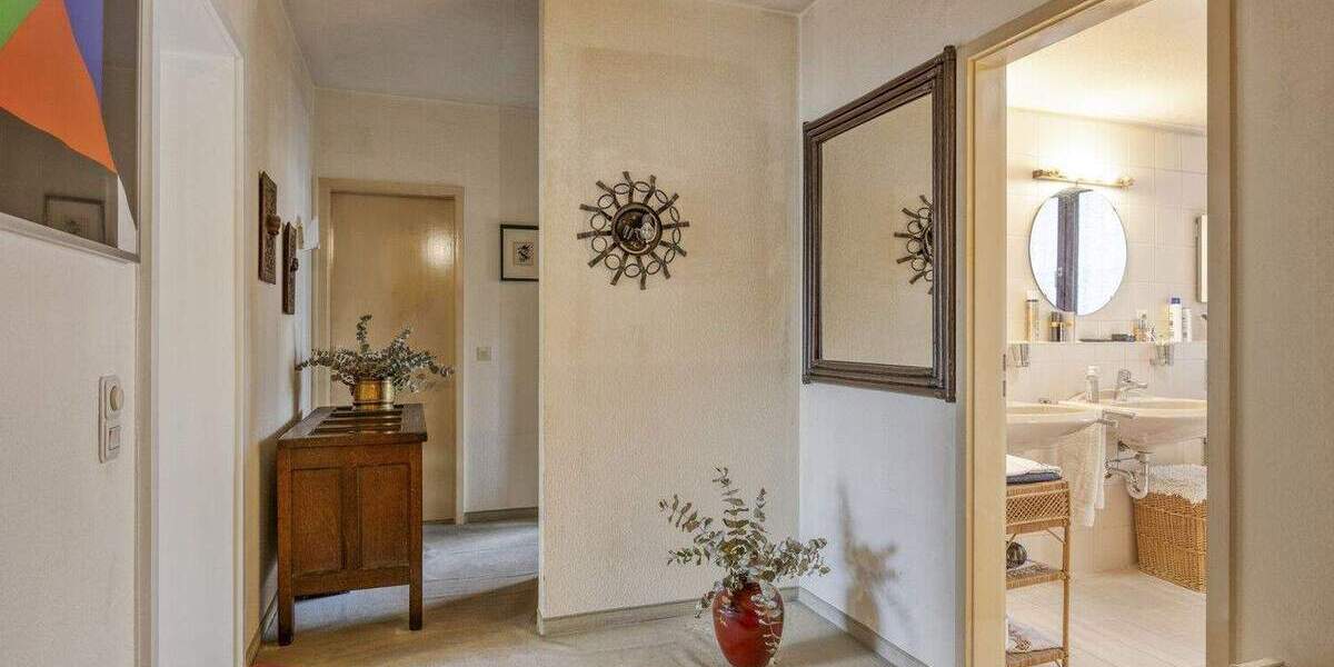 Etagenwohnung Düsseldorf Derendorf - 3 Zimmer, 90 m&sup2;, 329.000&euro; | Angebot:25835356