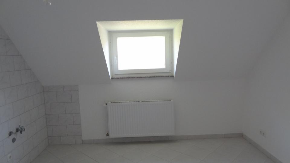 Dachgeschoßwohnung Velbert Langenberg - 1 Zimmer, 32 m&sup2;, 270&euro; | Angebot:25054609