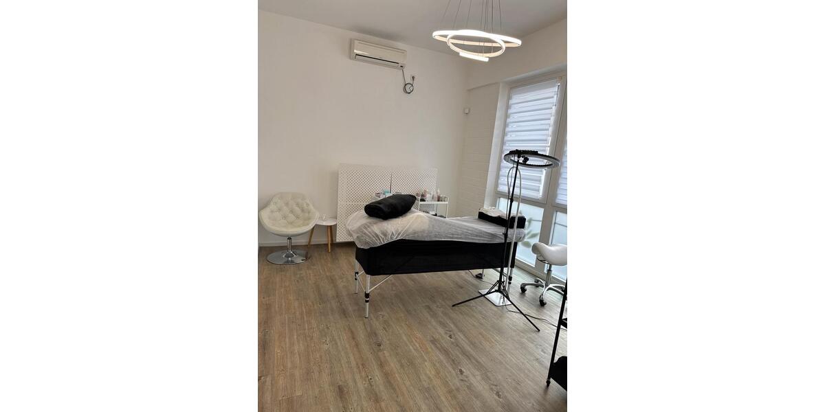 Behandlungsraum (15 qm) zur Untermiete im Kosmetikstudio zimmer