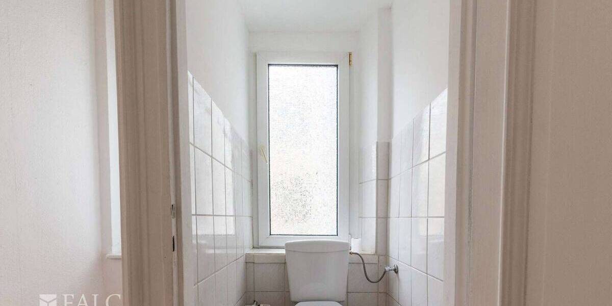 Mehrfamilienhaus, Wohnhaus Krefeld Stadtmitte - 1 Zimmer, 384 m&sup2;, 699.999&euro; | Angebot:26081937