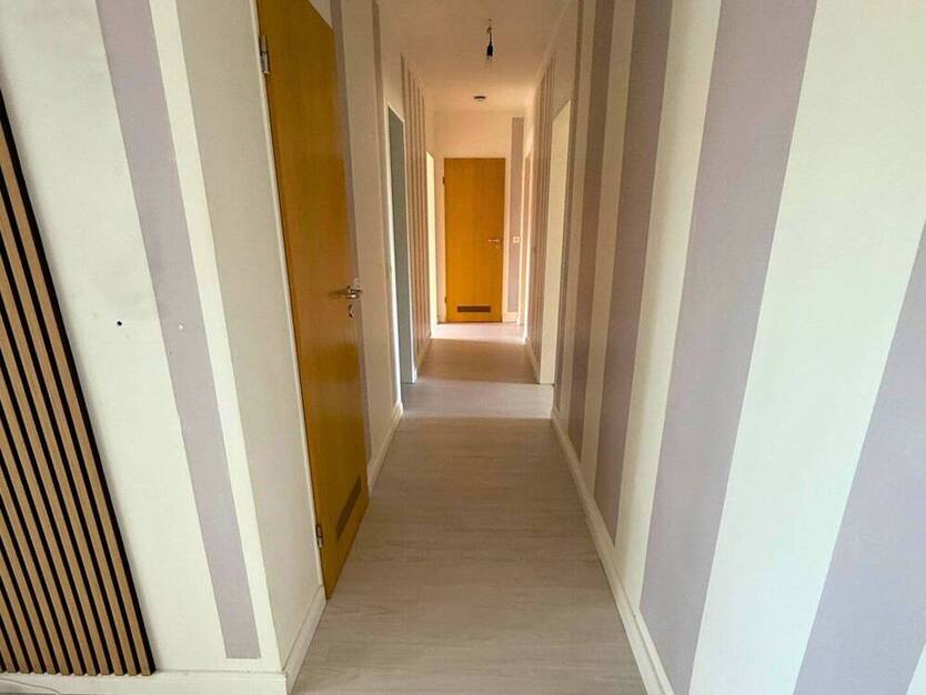 Attraktive Eigentumswohnung in Neuss Norf * leerstehend * gute Lage * Loggia * 4 Zimmer *