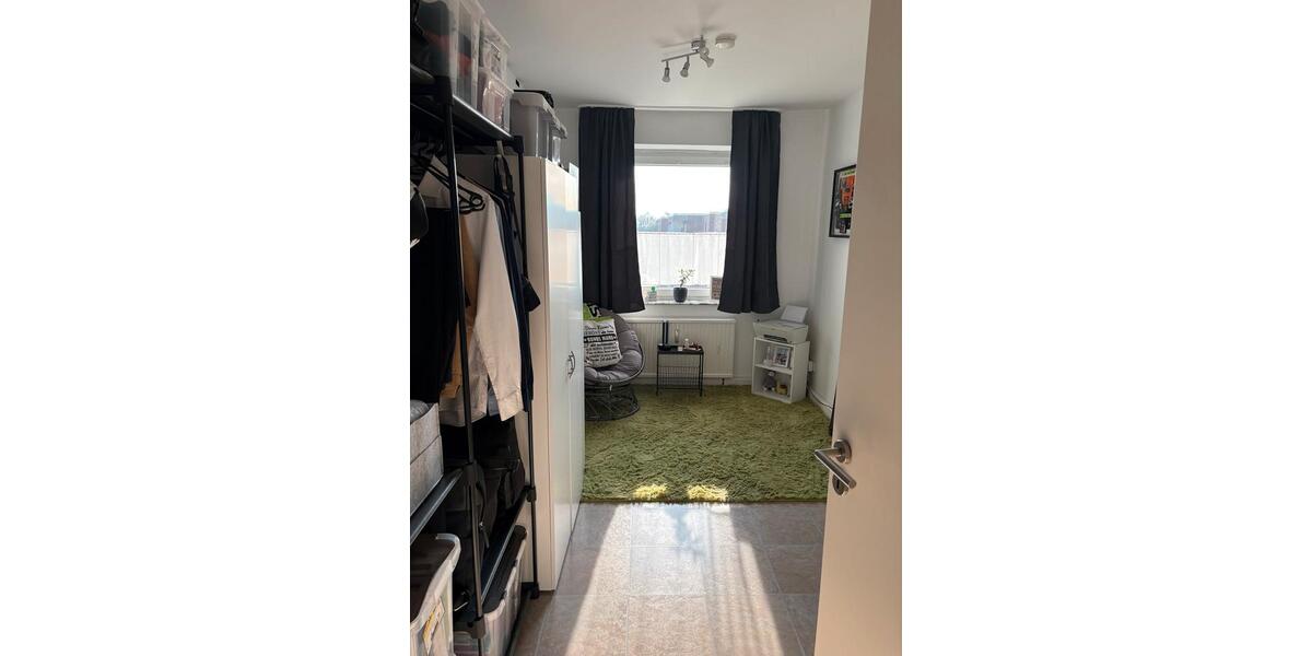 Dachgeschoßwohnung Mönchengladbach West - 4 Zimmer, 93 m&sup2;, 180.000&euro; | Angebot:27077729