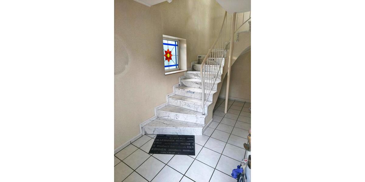 Dachgeschoßwohnung Pulheim - 3 Zimmer, 109 m&sup2;, 1.550&euro; | Angebot:25174347