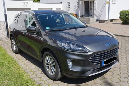Ford Kuga 80.000 km 19.900 &euro; Düsseldorf 40474