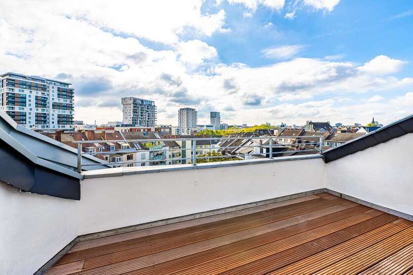 Wohnung zum Kaufen in Düsseldorf 839.000 € 122.78 m²
