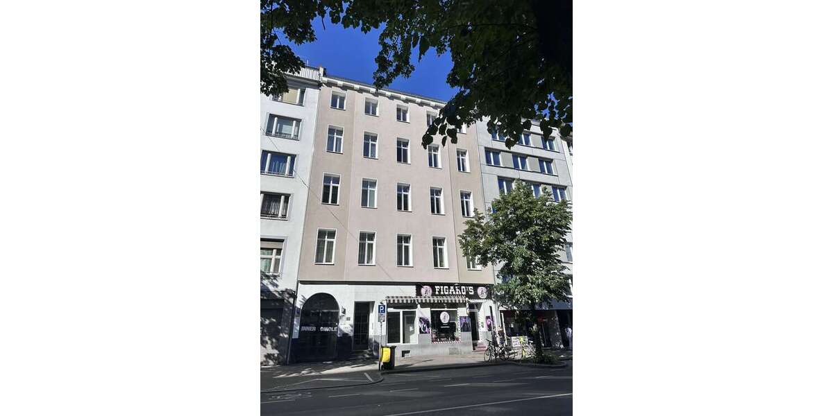 Etagenwohnung Düsseldorf Stadtmitte - 2 Zimmer, 79 m&sup2;, 990&euro; | Angebot:27009350