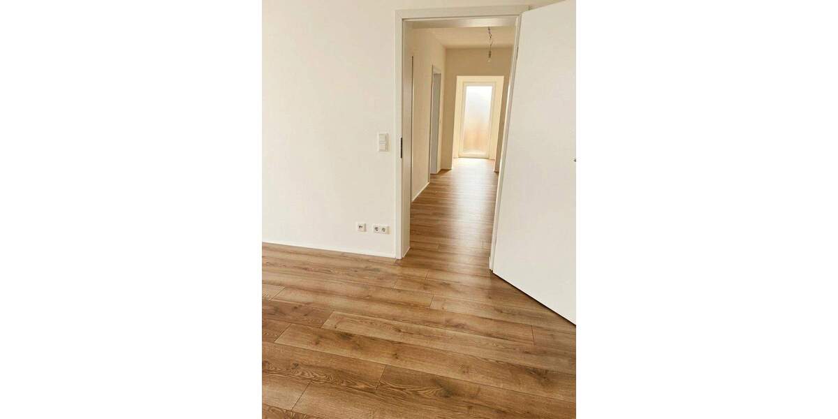Etagenwohnung Düsseldorf Unterbach - 4 Zimmer, 102 m&sup2;, 375.000&euro; | Angebot:25906556