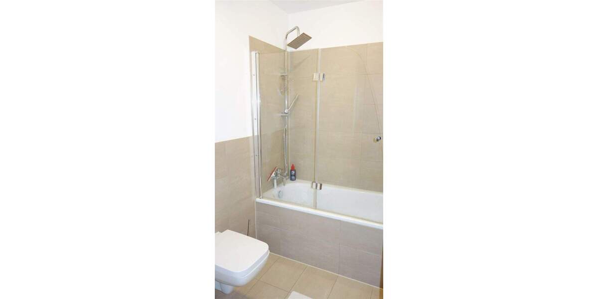 Moderne 3 Zimmer Wohnung + Balkon + Fußbodenheizung in D.-Flingern 3 zimmer