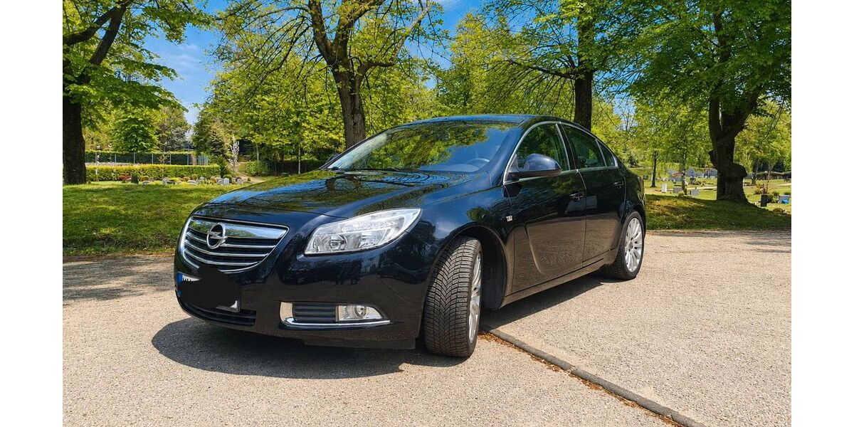 Opel Insignia 123.200 km 7.400 &euro; Mülheim a.d.R. 45472